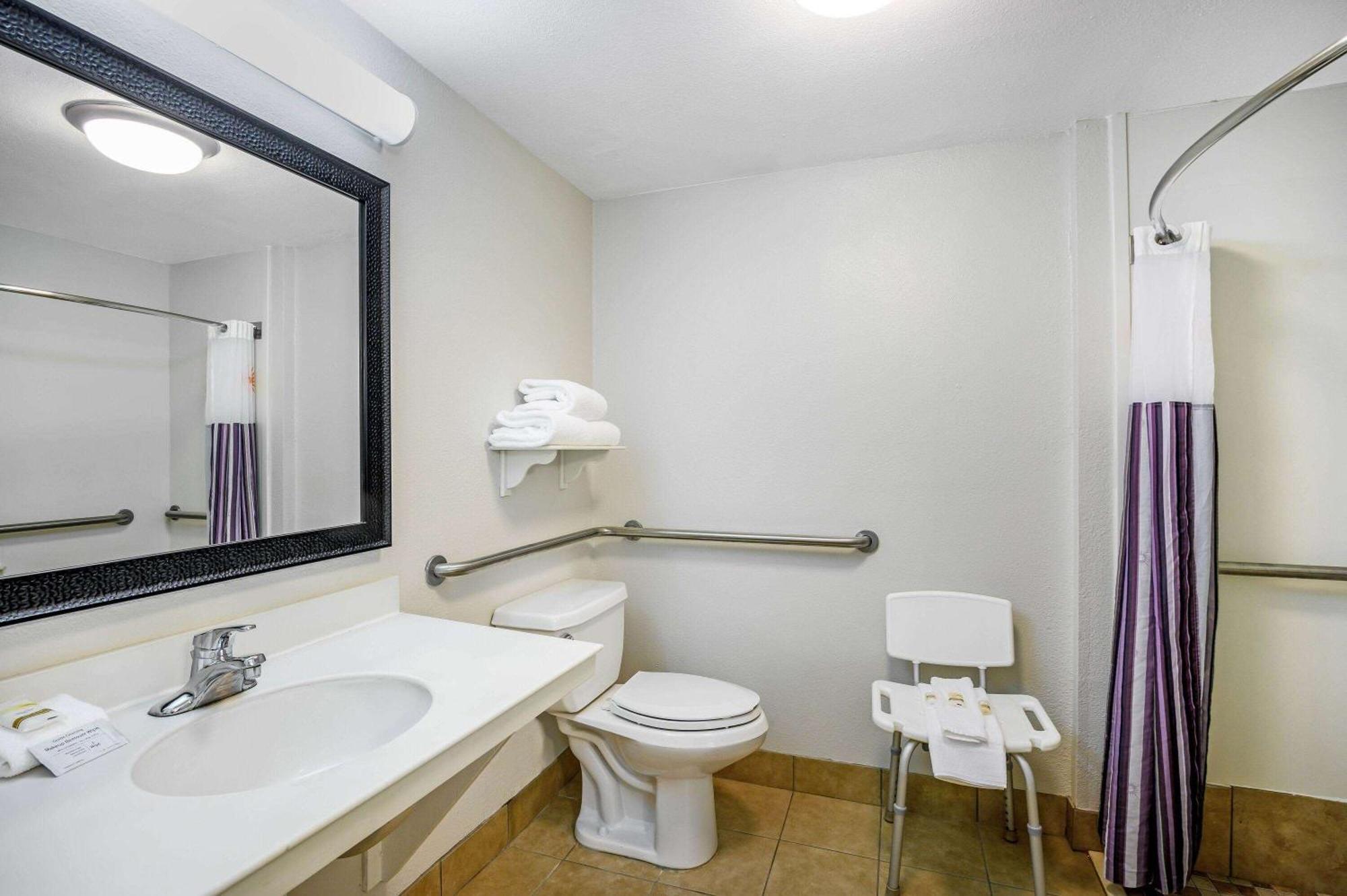 La Quinta By Wyndham Myrtle Beach Broadway Area Exterior photo